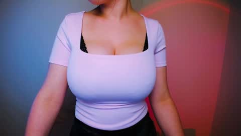 your candy  online show from February 3, 2025, 5:46 pm