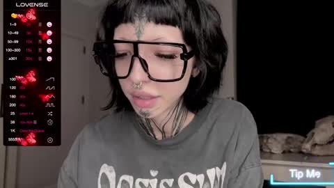 Snapshot of nananevaeragain chatting on January 13, 2025, 3:36 pm Nana online show from January 13, 2025, 3:36 pm