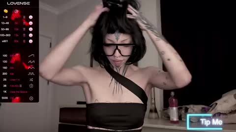 Snapshot of nananevaeragain chatting on February 7, 2025, 6:13 pm Nana online show from February 7, 2025, 6:13 pm