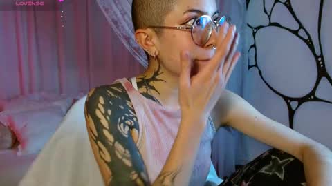 Snapshot of nanaxnana chatting on December 18, 2025, 6:47 pm Alma Maria online show from December 18, 2025, 6:47 pm