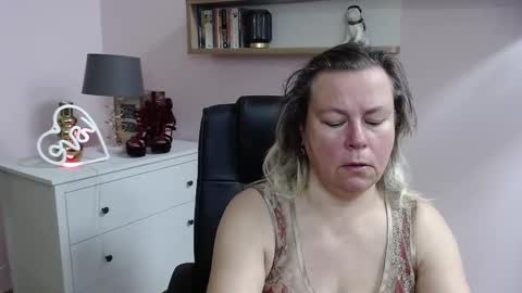 Nancy online show from January 7, 2025, 5:54 am