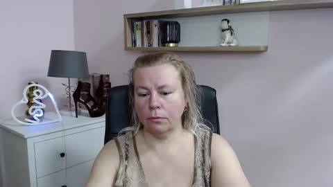 Nancy online show from February 10, 2025, 5:58 am