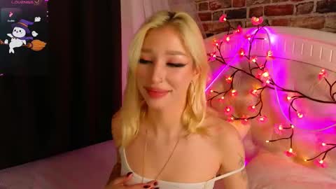 Snapshot of nancybutler chatting on November 8, 2025, 5:51 am Sally Blonde Katrinbrown online show from November 8, 2025, 5:51 am