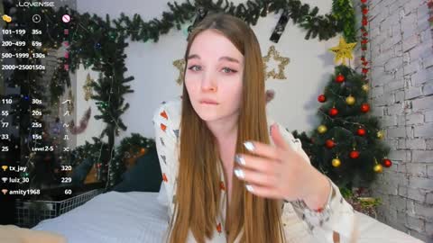 Snapshot of nancycaseys chatting on January 22, 2025, 11:12 am Luna online show from January 22, 2025, 11:12 am