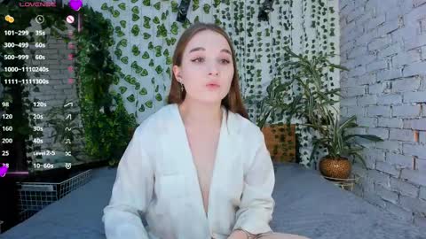 Snapshot of nancycaseys chatting on February 28, 2025, 2:09 pm Luna online show from February 28, 2025, 2:09 pm