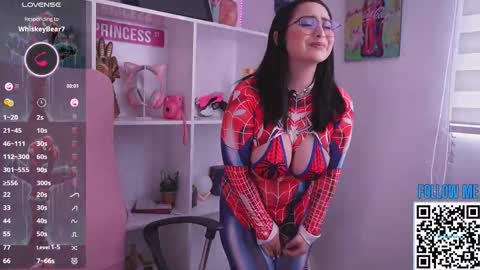 Snapshot of naniicute chatting on October 31, 2025, 8:32 pm ELLA online show from October 31, 2025, 8:32 pm