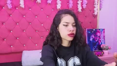 Snapshot of nanis_james21 chatting on November 11, 2025, 2:44 am nanis james21 online show from November 11, 2025, 2:44 am