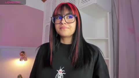 Naoko online show from December 6, 2024, 5:55 pm