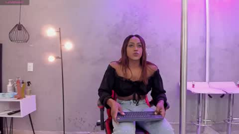 Snapshot of naomi__blair chatting on March 1, 2026, 3:30 am Naomi Blair online show from March 1, 2026, 3:30 am