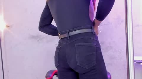 Snapshot of naomi__blair chatting on March 30, 2026, 3:51 am Naomi Blair online show from March 30, 2026, 3:51 am