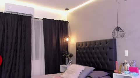 Naomi Blair online show from June 20, 2026, 3:20 am