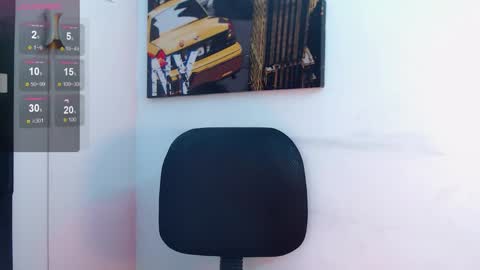 Snapshot of naomi_delux_hm chatting on September 15, 2025, 1:05 am NAOMI online show from September 15, 2025, 1:05 am