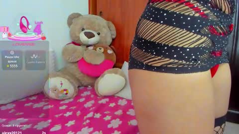 Snapshot of naomi_rouse_ chatting on October 18, 2025, 1:34 pm Naomi Rouse online show from October 18, 2025, 1:34 pm