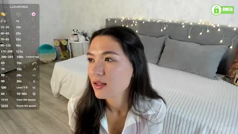 Snapshot of naomi_tara chatting on September 23, 2025, 2:42 pm Naomi online show from September 23, 2025, 2:42 pm