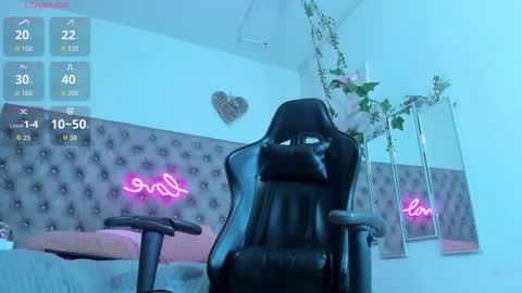 Snapshot of naomi_viper_ chatting on October 6, 2025, 10:56 am Naomi online show from October 6, 2025, 10:56 am