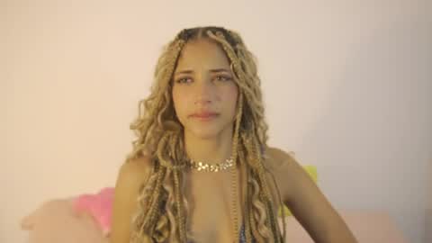 naomidawson online show from April 7, 2026, 1:39 am