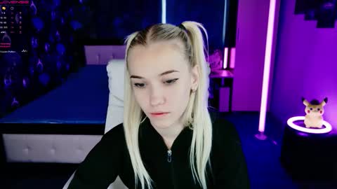 Snapshot of naomihita chatting on October 31, 2025, 9:54 am naomihita online show from October 31, 2025, 9:54 am