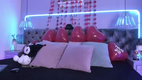 Snapshot of naomii_soto chatting on February 14, 2025, 10:25 pm Naomi online show from February 14, 2025, 10:25 pm