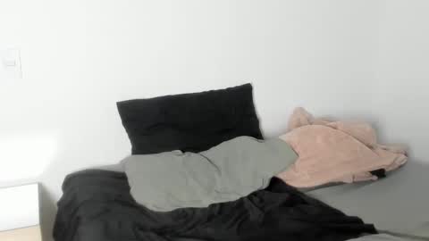 Snapshot of naomimoore chatting on September 8, 2025, 10:53 pm Naomi Moore online show from September 8, 2025, 10:53 pm