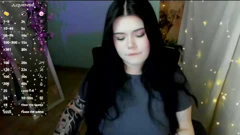 Snapshot of naomivibes chatting on April 24, 2026, 1:57 pm Naomi online show from April 24, 2026, 1:57 pm