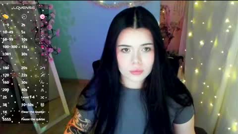 Snapshot of naomivibes chatting on June 17, 2026, 6:27 am Naomi online show from June 17, 2026, 6:27 am