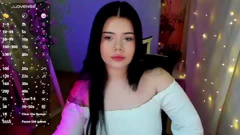 Snapshot of naomivibes chatting on June 26, 2026, 6:29 am Naomi online show from June 26, 2026, 6:29 am