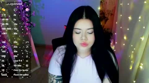Snapshot of naomivibes chatting on July 2, 2026, 6:41 am Naomi online show from July 2, 2026, 6:41 am
