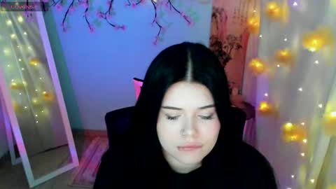Snapshot of naomivibes chatting on July 25, 2026, 7:06 am Naomi online show from July 25, 2026, 7:06 am