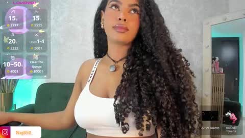 Naomi     online show from November 21, 2025, 3:05 am