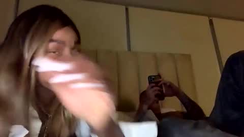 naomiysuvikingo online show from April 1, 2026, 10:40 pm