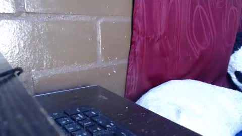 naomylux1 online show from February 5, 2026, 5:56 am