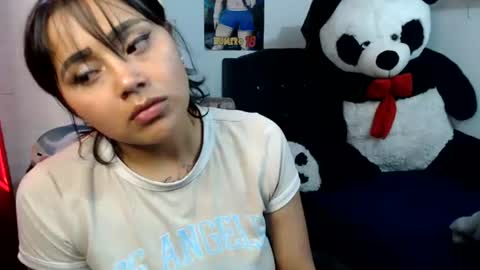 naomylux1 online show from June 18, 2026, 7:29 pm