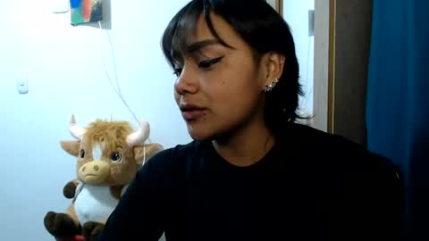 naomylux1 online show from July 14, 2026, 2:05 am