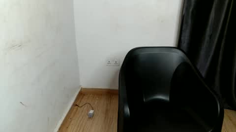 Snapshot of nasty_creamypussyy chatting on March 5, 2026, 7:54 pm Mila online show from March 5, 2026, 7:54 pm