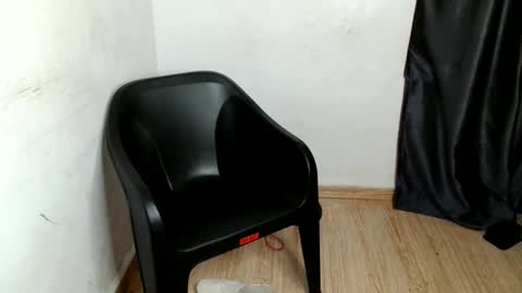 Snapshot of nasty_creamypussyy chatting on March 7, 2026, 8:11 am Mila online show from March 7, 2026, 8:11 am