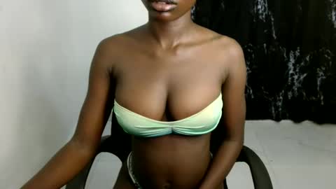 Snapshot of nasty_creamypussyy chatting on March 25, 2026, 12:49 am Mila online show from March 25, 2026, 12:49 am