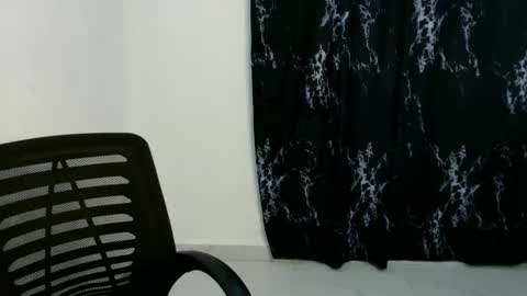 Snapshot of nasty_creamypussyy chatting on April 10, 2026, 8:02 pm Mila online show from April 10, 2026, 8:02 pm