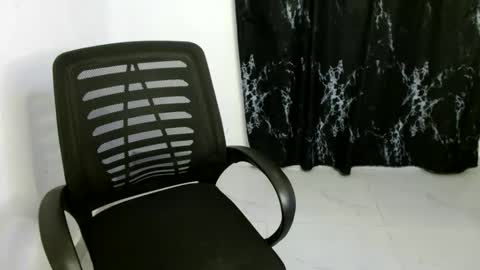 Snapshot of nasty_creamypussyy chatting on April 11, 2026, 7:51 pm Mila online show from April 11, 2026, 7:51 pm