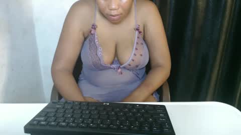 nasty_luna0 online show from October 28, 2025, 5:00 am