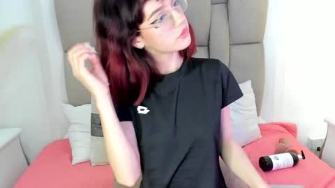 Snapshot of nastya_fantasy chatting on December 28, 2024, 10:44 pm Nastya online show from December 28, 2024, 10:44 pm