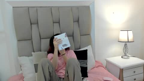 Snapshot of nastya_fantasy chatting on December 31, 2024, 6:13 pm Nastya online show from December 31, 2024, 6:13 pm