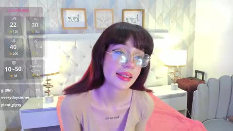Snapshot of nastya_fantasy chatting on February 3, 2025, 10:21 pm Nastya online show from February 3, 2025, 10:21 pm