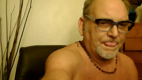 Daddy online show from January 28, 2025, 5:00 am