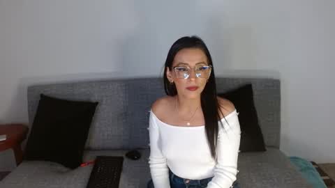 Snapshot of nat4youlove chatting on January 12, 2025, 2:35 am nathalia online show from January 12, 2025, 2:35 am