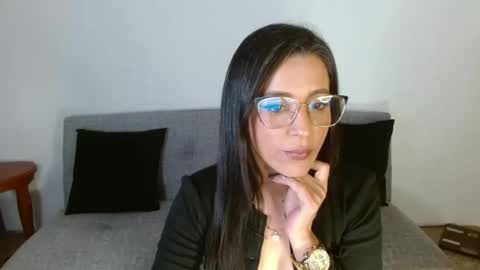 Snapshot of nat4youlove chatting on February 11, 2025, 4:33 am nathalia online show from February 11, 2025, 4:33 am