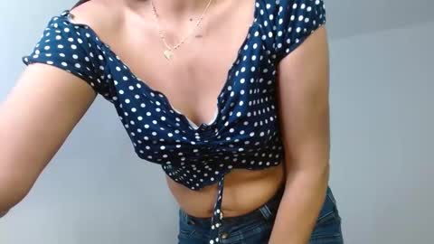 nathalia online show from February 20, 2025, 2:18 am