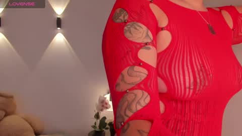 Snapshot of nataasha1 chatting on February 14, 2025, 1:18 pm Natttttttttttttttt online show from February 14, 2025, 1:18 pm