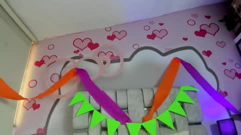 Snapshot of natali___ chatting on February 28, 2025, 5:37 pm NATALI KIDMAN online show from February 28, 2025, 5:37 pm