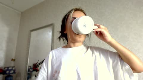 Snapshot of natalia_peach chatting on January 19, 2025, 10:06 am Wild influence online show from January 19, 2025, 10:06 am