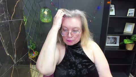 Snapshot of natalicloud chatting on January 5, 2025, 4:59 pm NataliCloud online show from January 5, 2025, 4:59 pm